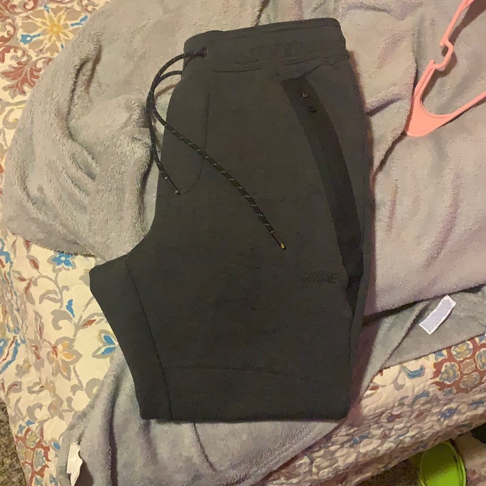 American eagle joggers